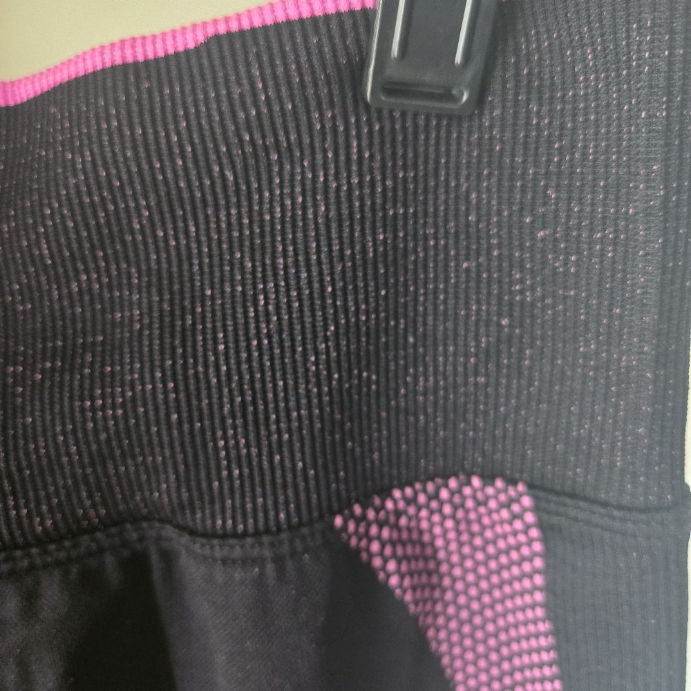 Pink Active Leggings Sz Med Black/Pink - Picture 5 of 6